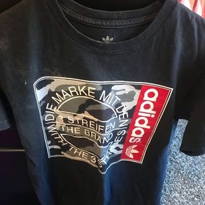 Ladies adidas tee size medium